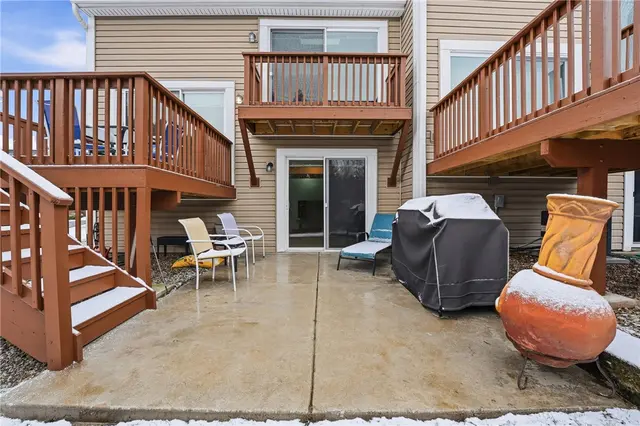 2671 Hunters Point Drive gallery image 32