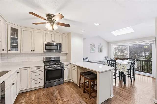 2671 Hunters Point Drive gallery image 34