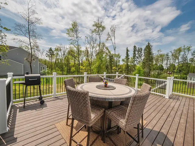 2674 Margos Way gallery image 19