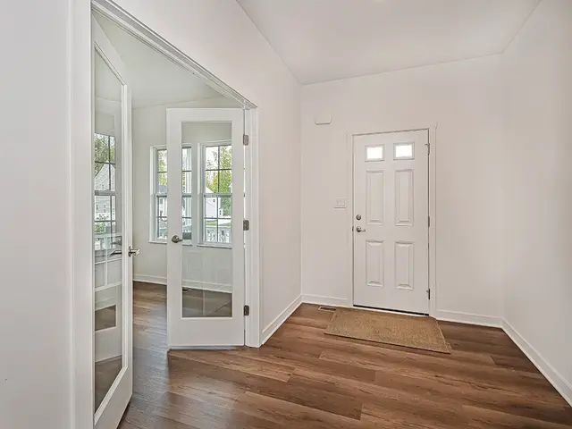 2674 Margos Way gallery image 24