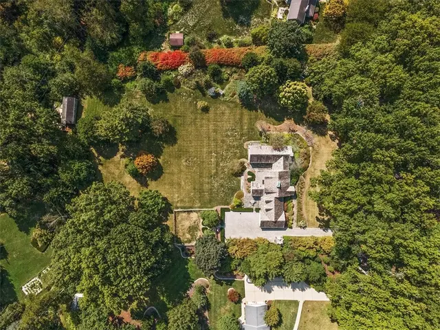 2685 Sunset Lane gallery image 5