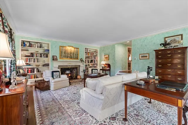 2685 Sunset Lane gallery image 6