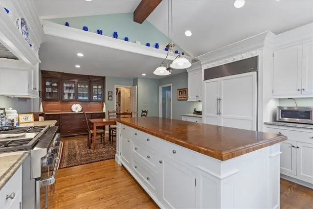 2685 Sunset Lane gallery image 16