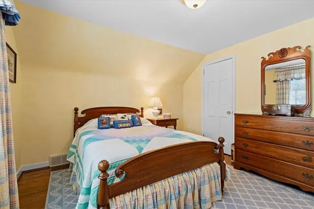 2685 Sunset Lane gallery image 17
