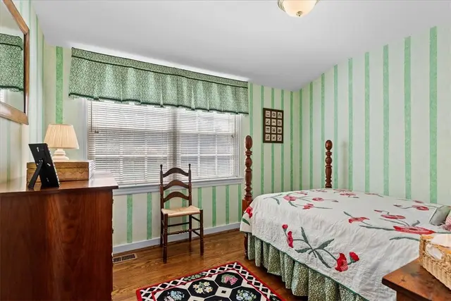 2685 Sunset Lane gallery image 36