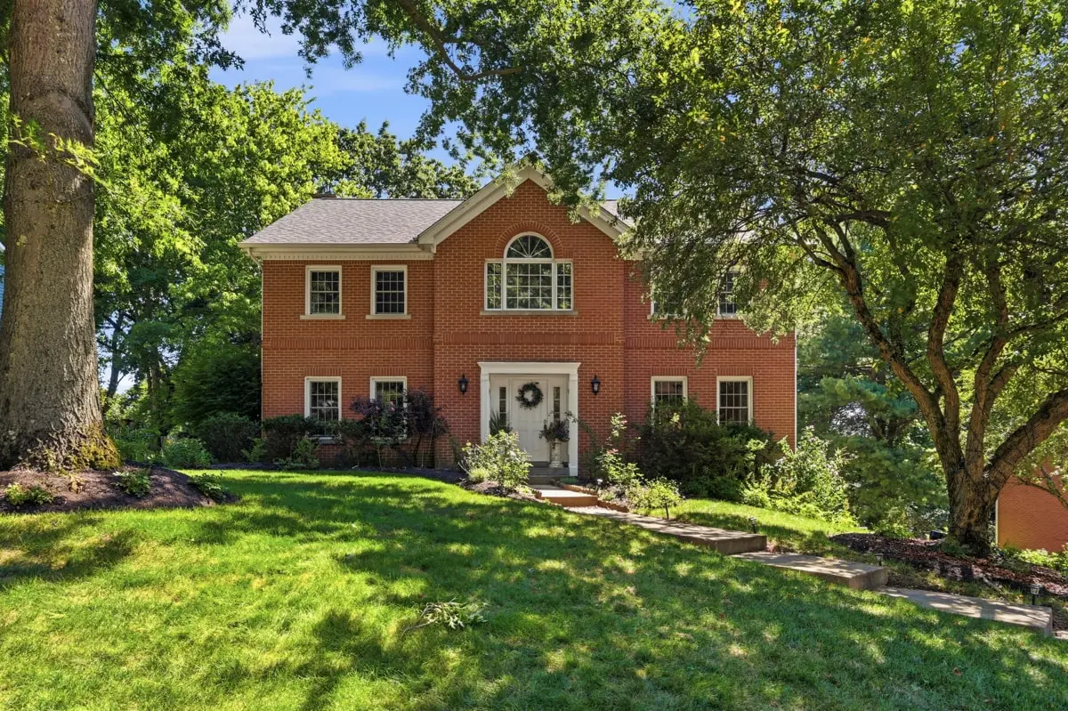 2689 Timberglen Drive