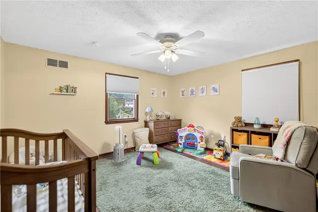 269 Kinvara Drive gallery image 4