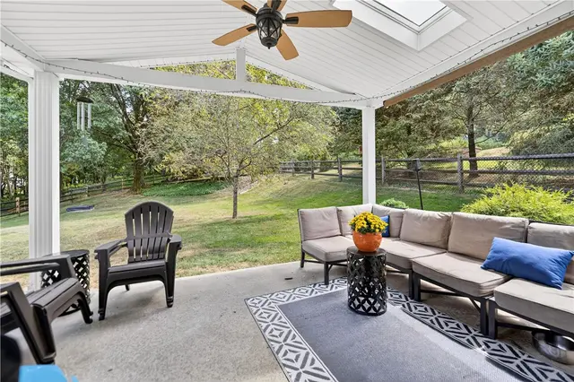 269 Kinvara Drive gallery image 6
