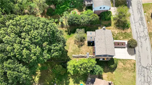 269 Kinvara Drive gallery image 14