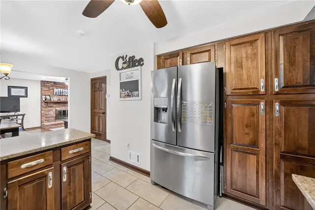 269 Kinvara Drive gallery image 20