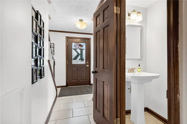 269 Kinvara Drive gallery image 30