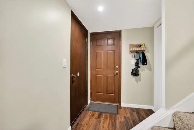 269 Kinvara Drive gallery image 38