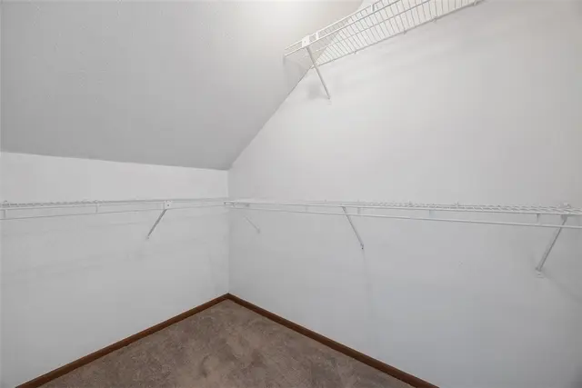 2692 Hunters Point Dr gallery image 4