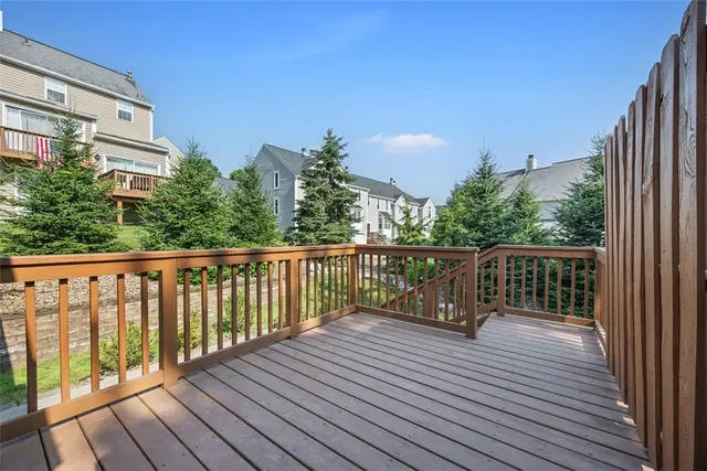 2692 Hunters Point Dr gallery image 9