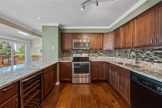 2692 Hunters Point Dr gallery image 10