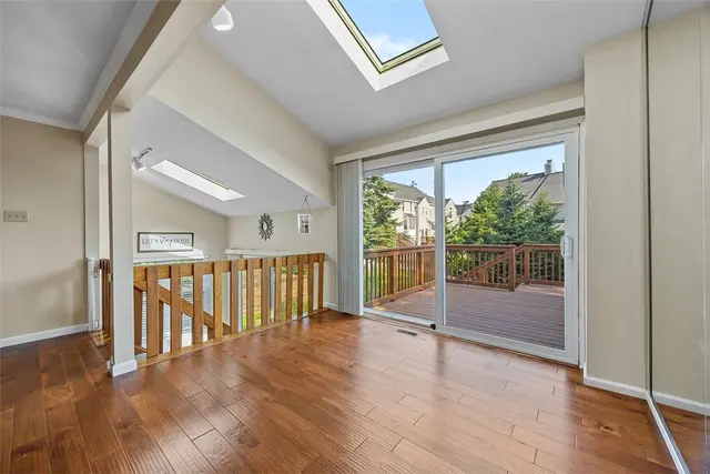 2692 Hunters Point Dr gallery image 11