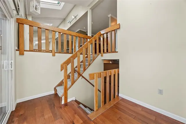 2692 Hunters Point Dr gallery image 13