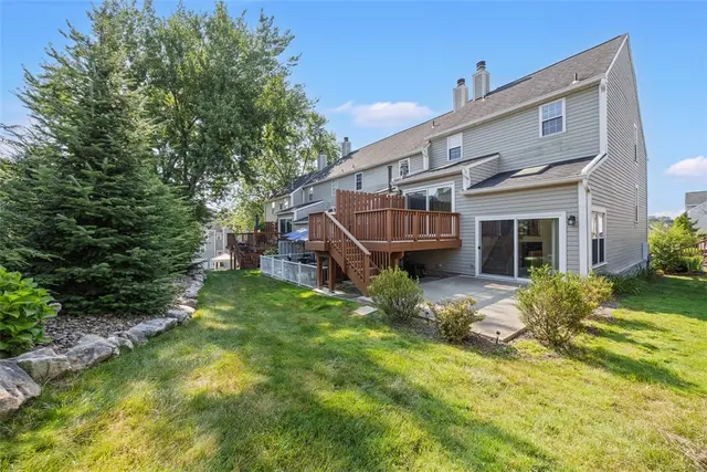 2692 Hunters Point Dr gallery image 19