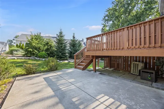 2692 Hunters Point Dr gallery image 20