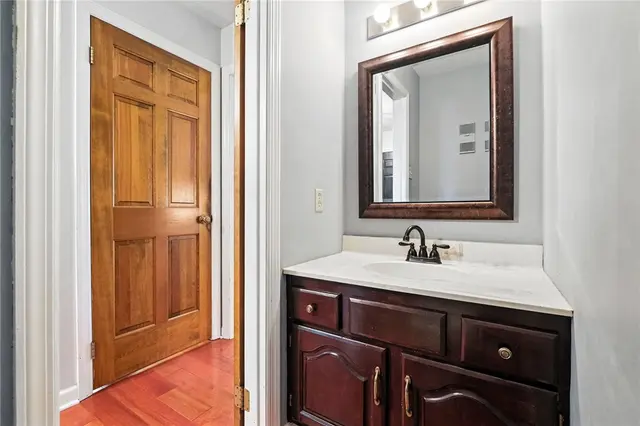 2696 Timberglen Dr gallery image 7