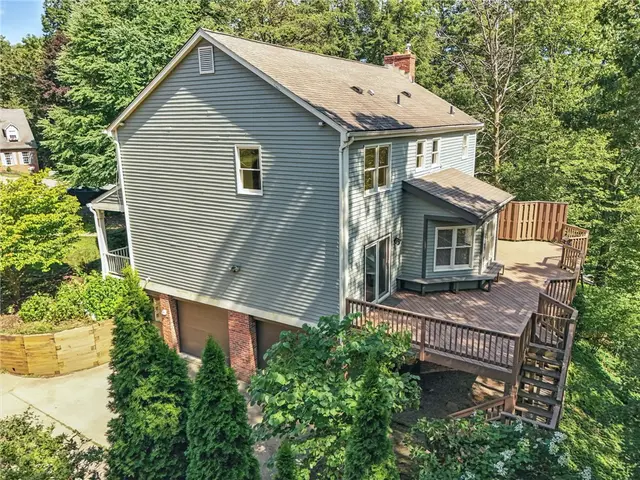 2696 Timberglen Dr gallery image 9