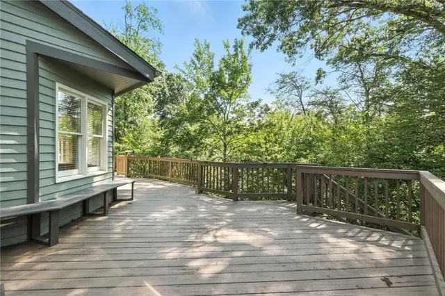 2696 Timberglen Dr gallery image 11