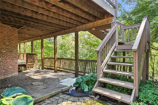 2696 Timberglen Dr gallery image 12