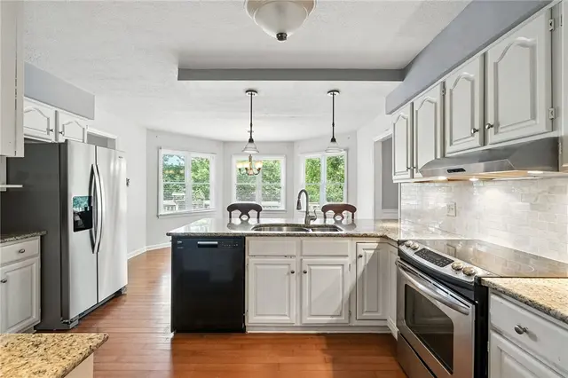 2696 Timberglen Dr gallery image 25