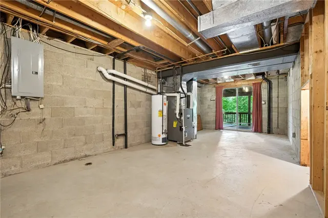 2696 Timberglen Dr gallery image 28