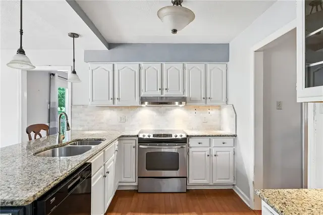 2696 Timberglen Dr gallery image 34