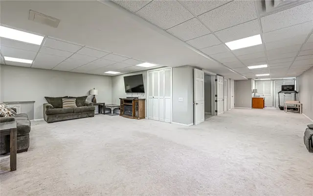 27 Kaufman Road gallery image 12