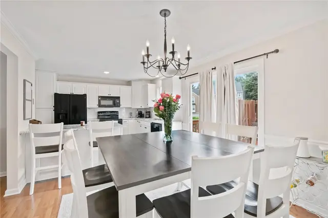 2708 Hunters Point Dr gallery image 5