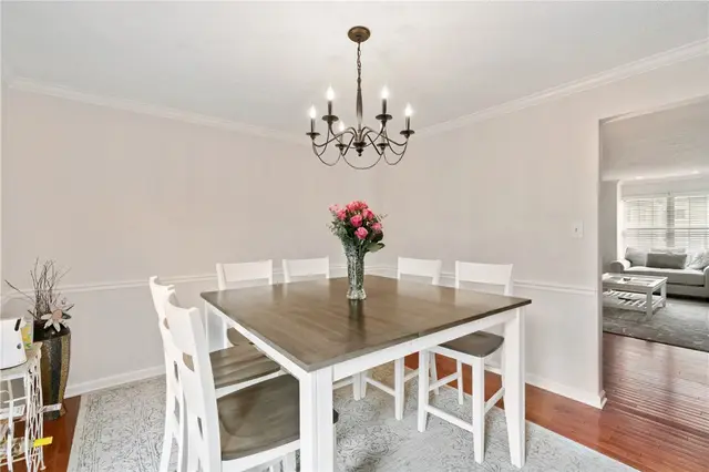 2708 Hunters Point Dr gallery image 18