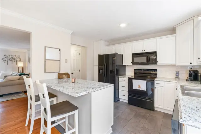 2708 Hunters Point Dr gallery image 20