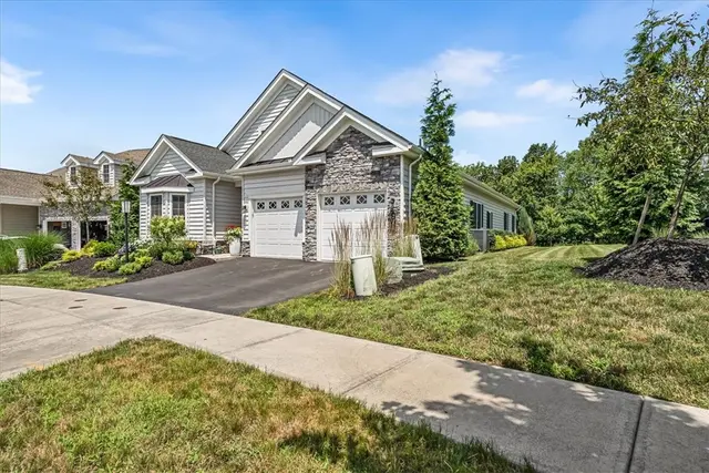 271 Jefferson Ln gallery image 2