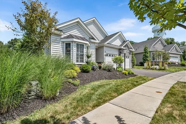 271 Jefferson Ln gallery image 3