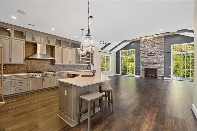 271 Jefferson Ln gallery image 7