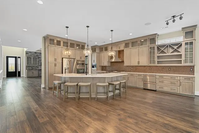 271 Jefferson Ln gallery image 9