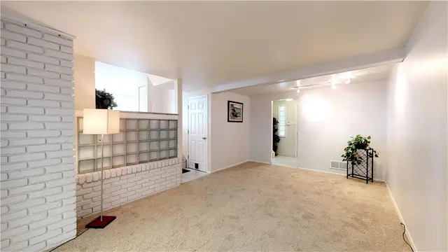 271 Mohican Avenue gallery image 5