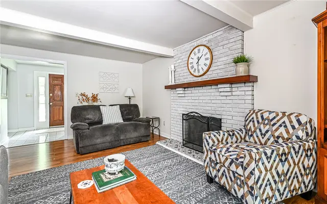 2712 CHAMPLAIN gallery image 22
