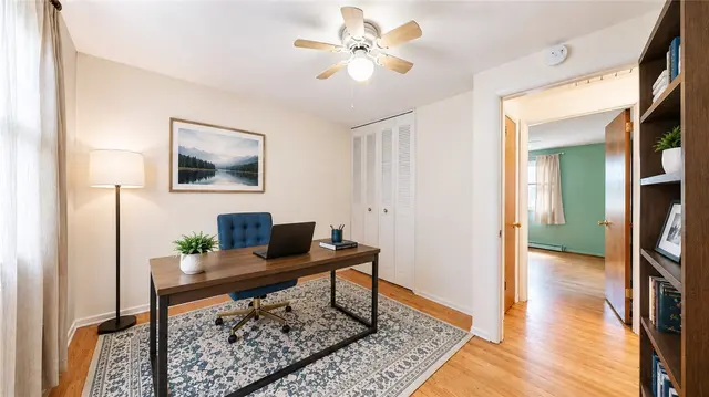 2714 Tillia St gallery image 6