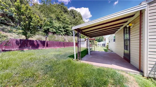 2714 Tillia St gallery image 8