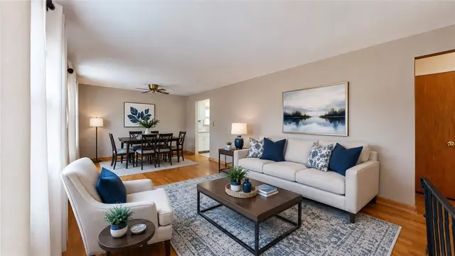 2714 Tillia St gallery image 10