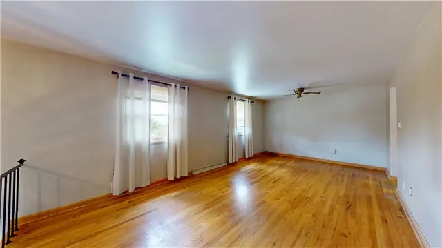2714 Tillia St gallery image 21