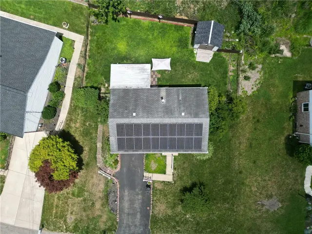 2714 Tillia St gallery image 31