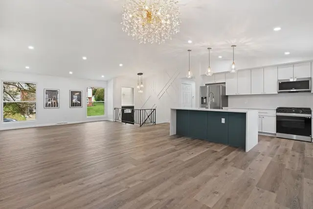 2715 Otterbein Dr gallery image 4