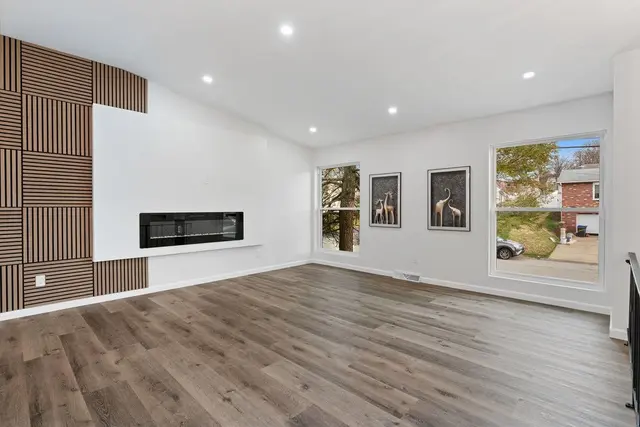 2715 Otterbein Dr gallery image 5