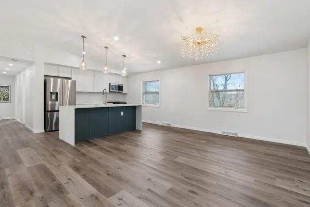 2715 Otterbein Dr gallery image 7