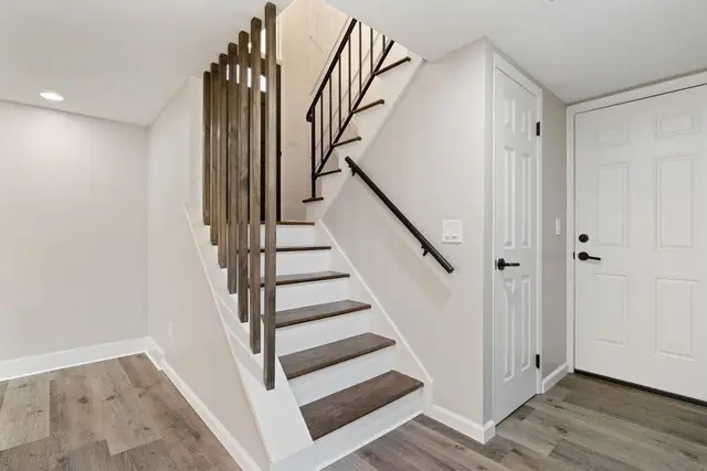 2715 Otterbein Dr gallery image 24
