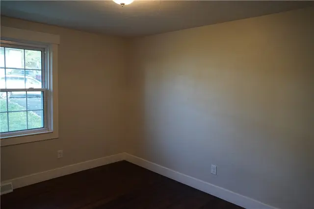 2721 Tillia St gallery image 9